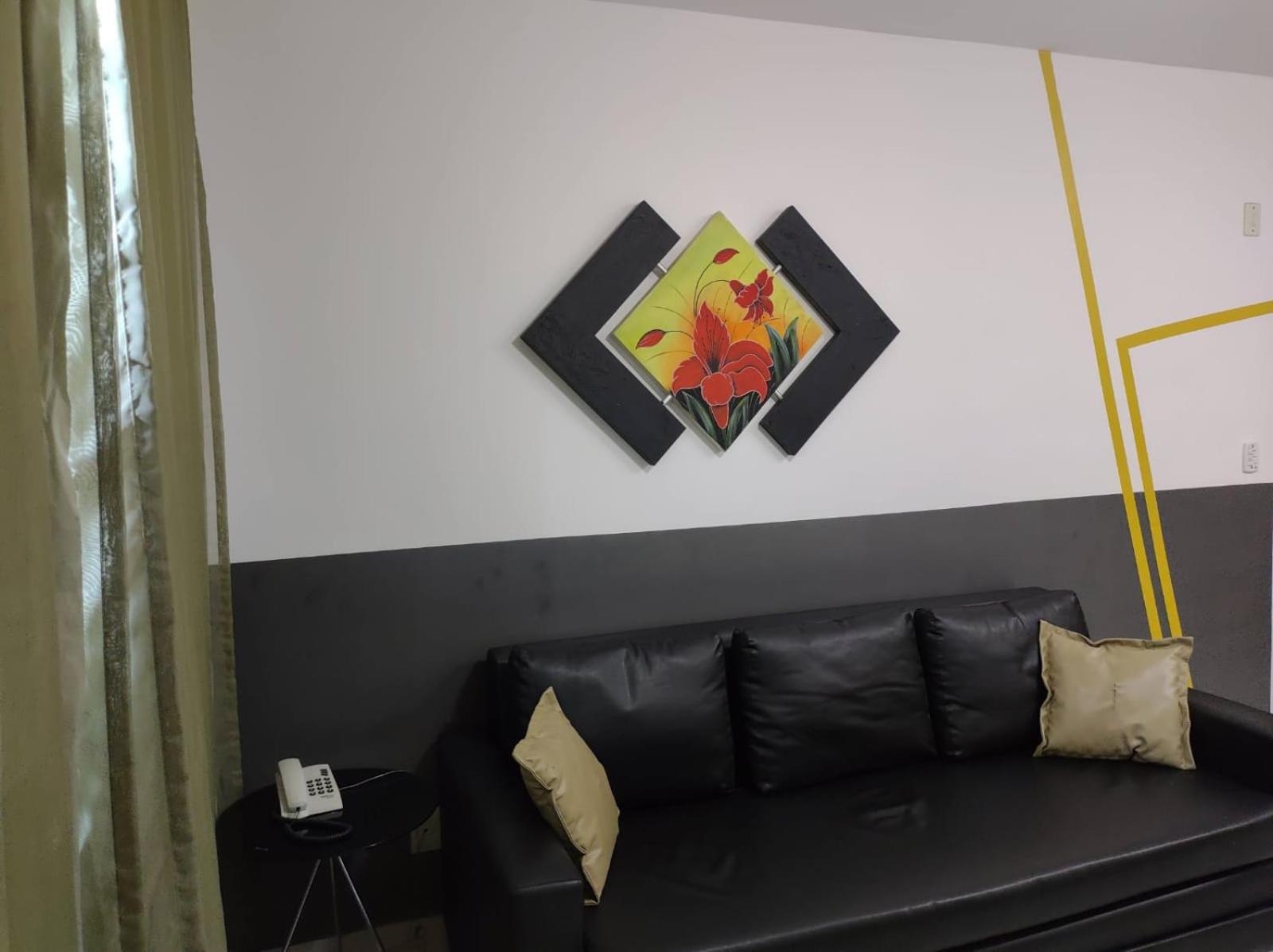 Riviera Park E Prive Boulevard *